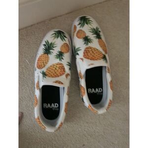 RAAD Pineapple Sneaker Unisex Size 7 Women's Size 9 Men's